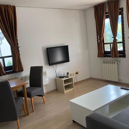Green Oaza Apartment フォイニツァ エクステリア 写真
