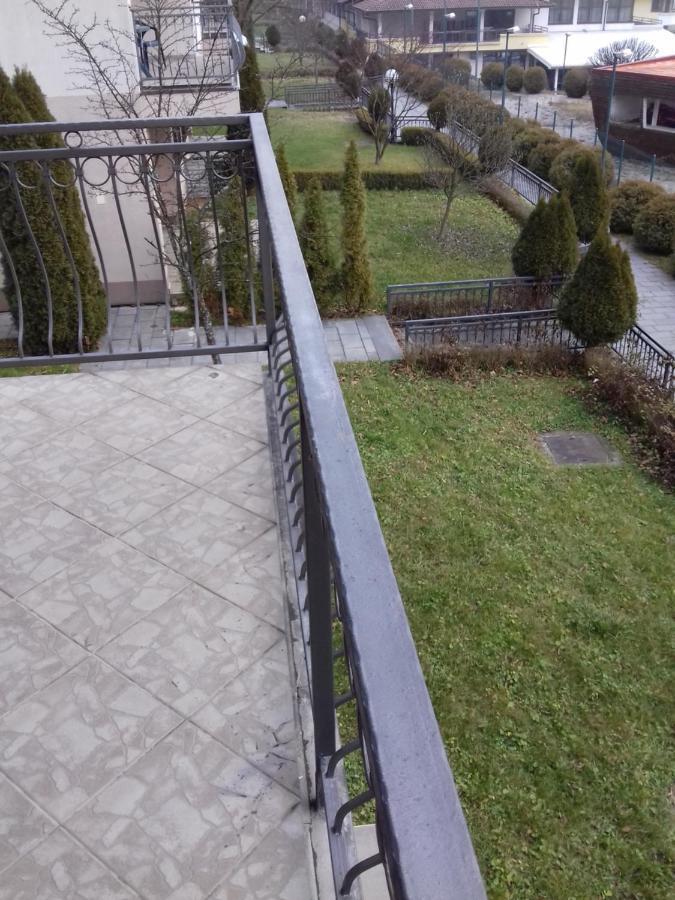 Green Oaza Apartment フォイニツァ エクステリア 写真