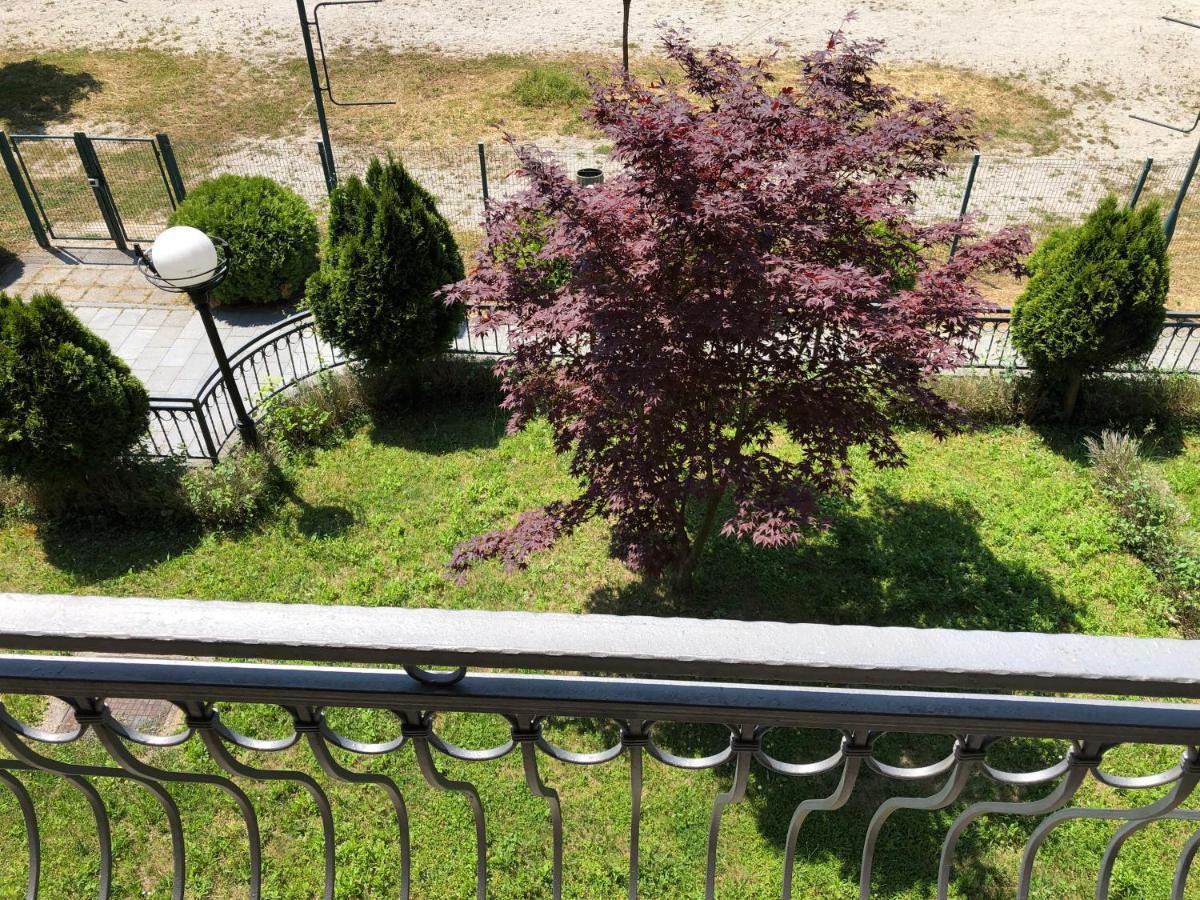 Green Oaza Apartment フォイニツァ エクステリア 写真